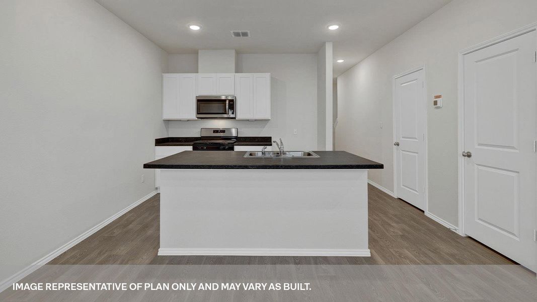 Furnished interior view inside a new home in Bollinger, Maxwell (Image 10).
