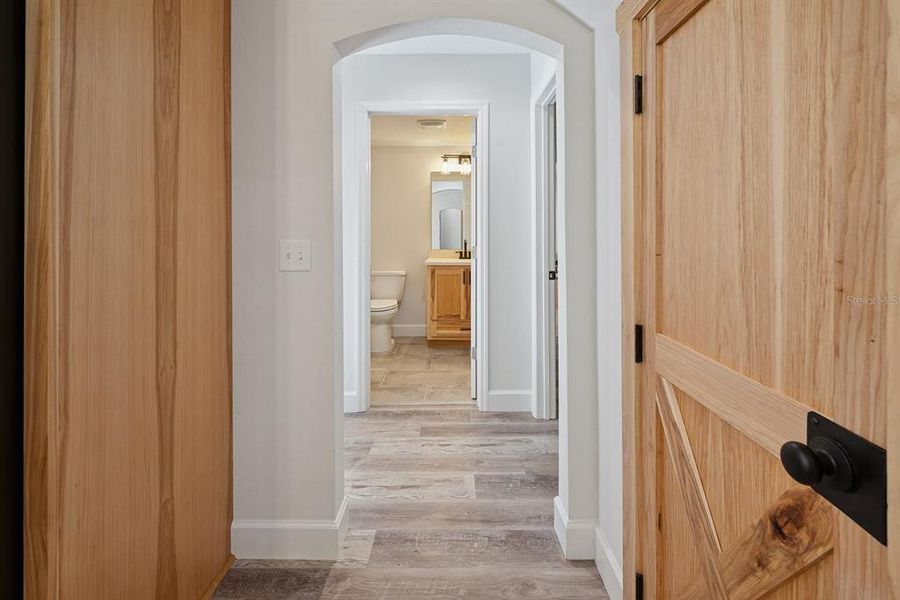 Spacious, unfurnished interior of a new home in , Bell (Image 32).