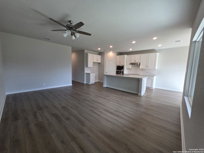Spacious, unfurnished interior of a new home in The Summit at Saddlebrook Ranch 55's, Schertz (Image 20).