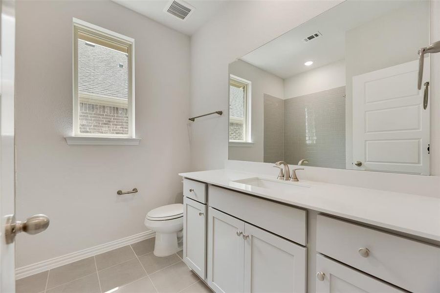 Furnished interior view inside a new home in Sutton Fields, Celina (Image 8).