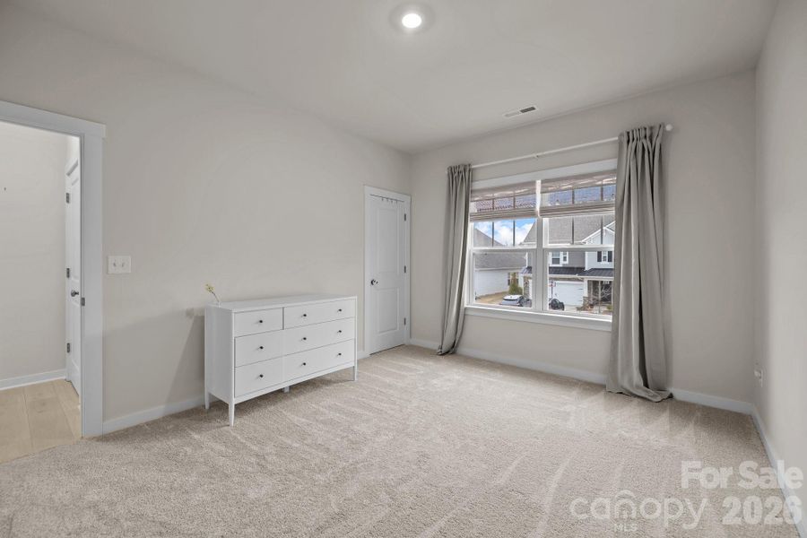 Spacious, unfurnished interior of a new home in , Mint Hill (Image 20).