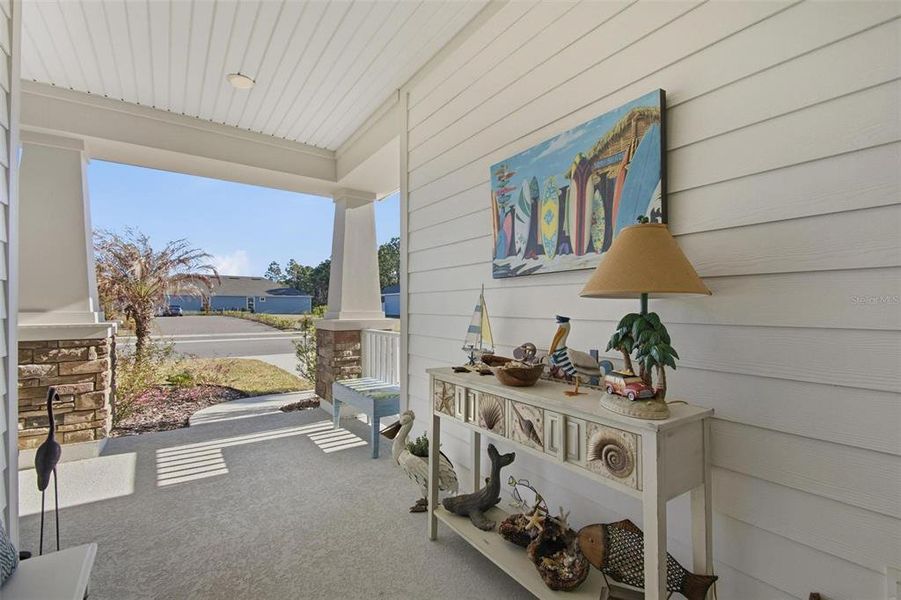 Exterior details and patio area of a home in , Palm Coast (Image 4).