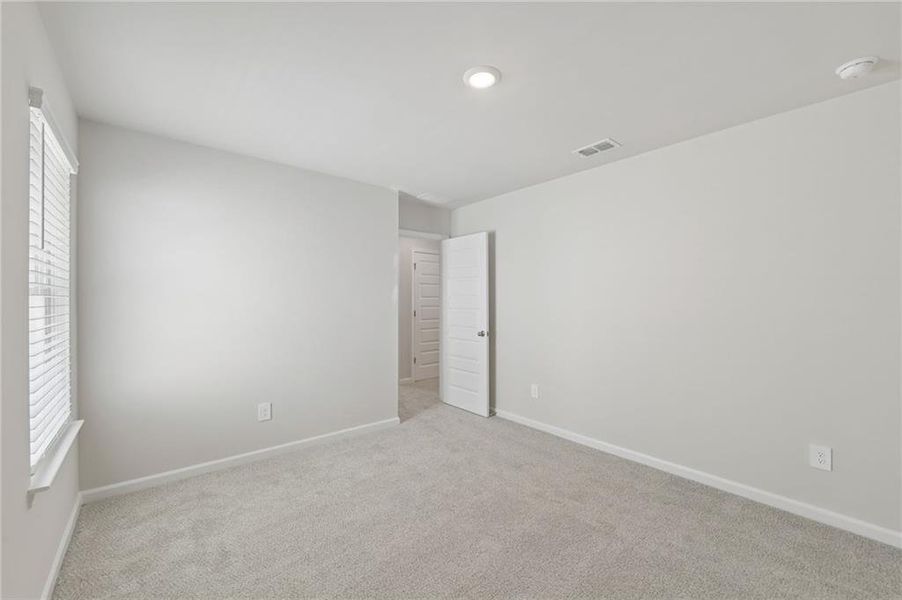 Spacious, unfurnished interior of a new home in Martin Springs - Estate Series, Lawrenceville (Image 38).