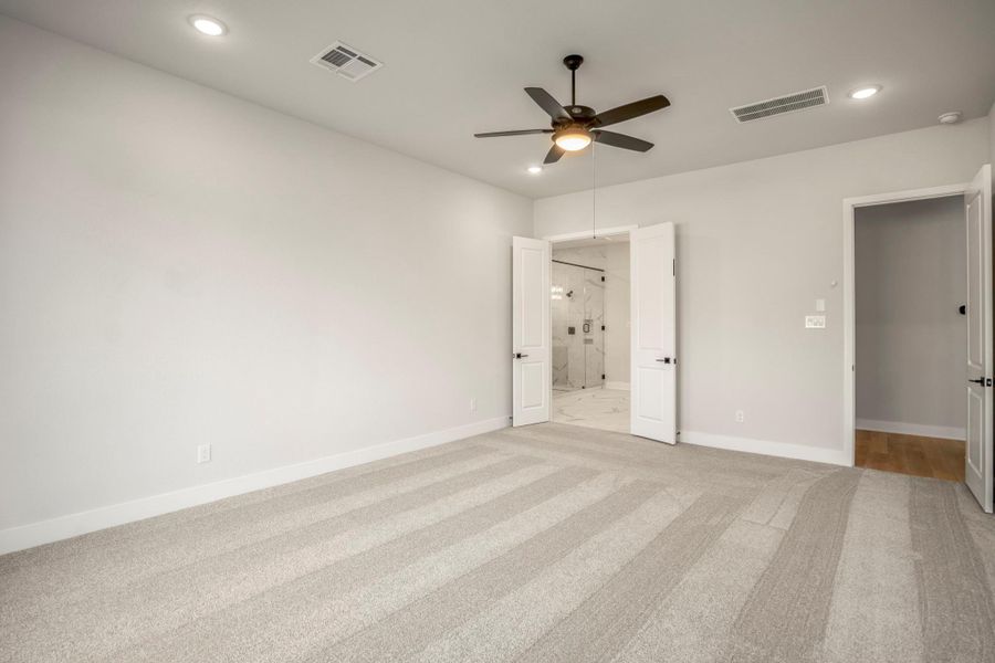 Spacious, unfurnished interior of a new home in ARTAVIA 70′ Lots, Conroe (Image 34).