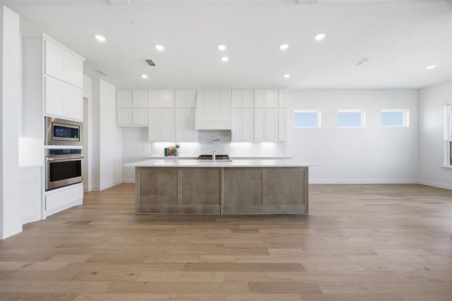 Furnished interior view inside a new home in Highland Crossing, Celina (Image 8).