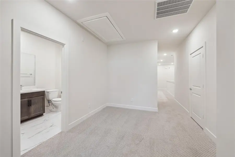 Larg flex area! Larg flex area!