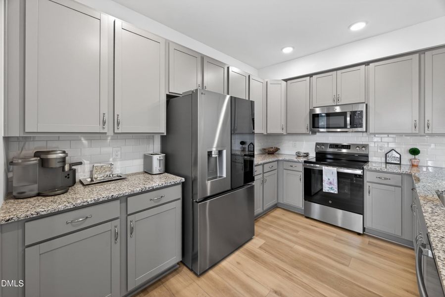 008-property-kitchen