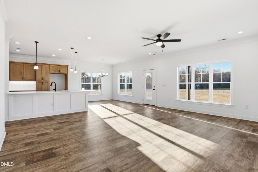 07-109 Mary Hopes Pl-7