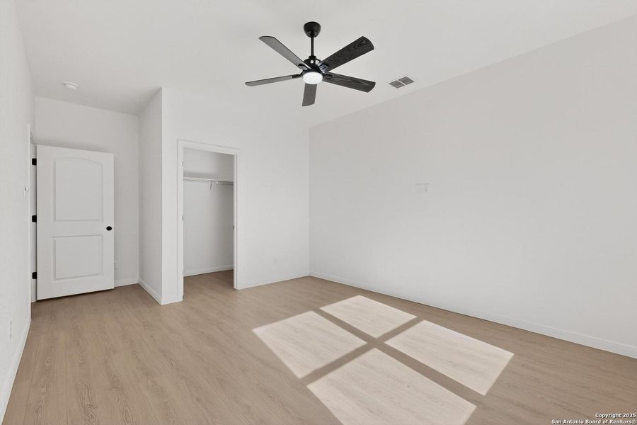 Spacious, unfurnished interior of a new home in , Spring Branch (Image 18).