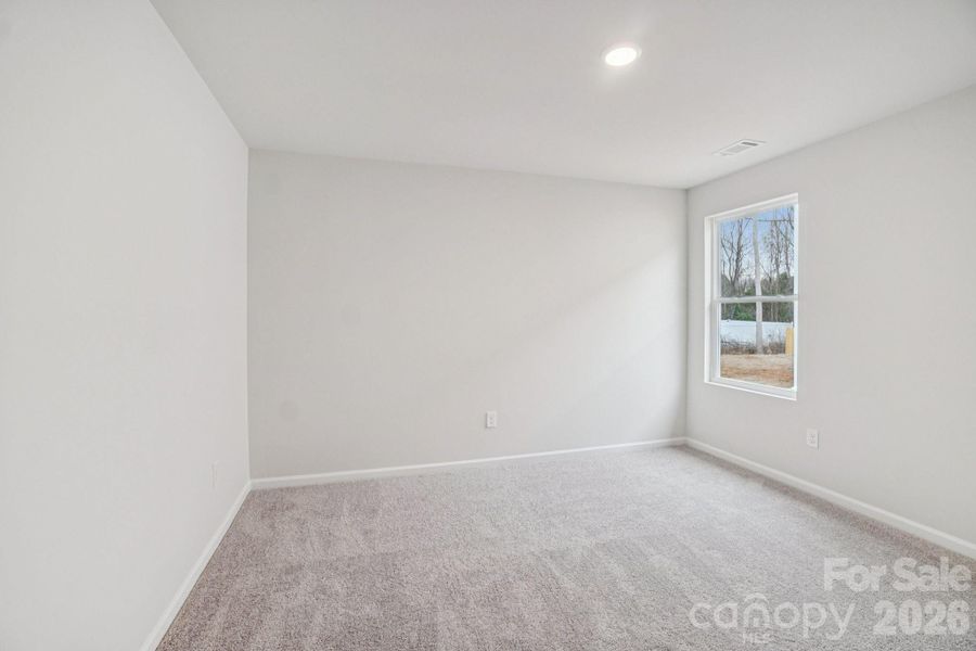 Spacious, unfurnished interior of a new home in Frey Creek, Spartanburg (Image 23).