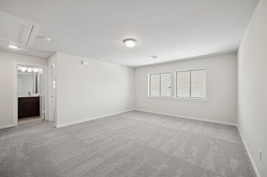 Spacious, unfurnished interior of a new home in Creekshaw – Classic, Royse City (Image 24). Spacious, unfurnished interior of a new home in Creekshaw – Classic, Royse City (Image 24).