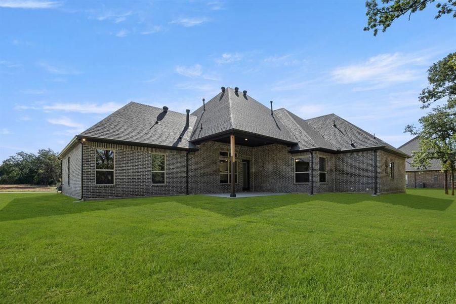 3012 Valley View- Back-1