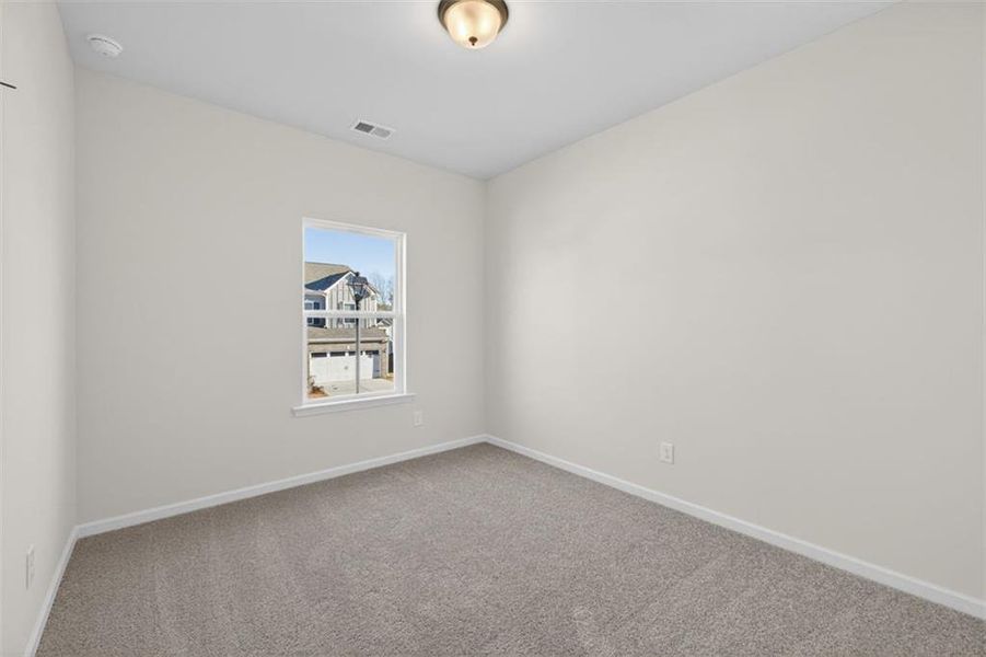 Spacious, unfurnished interior of a new home in Sanders Park, Austell (Image 18).