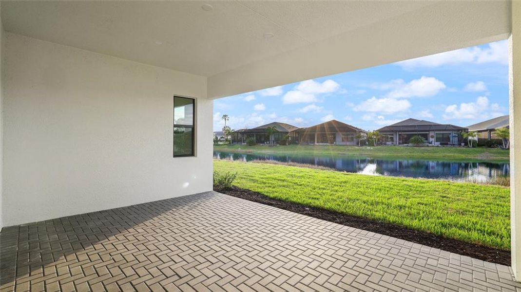 Exterior details and patio area of a home in Cresswind Lakewood Ranch, Lakewood Ranch (Image 4).