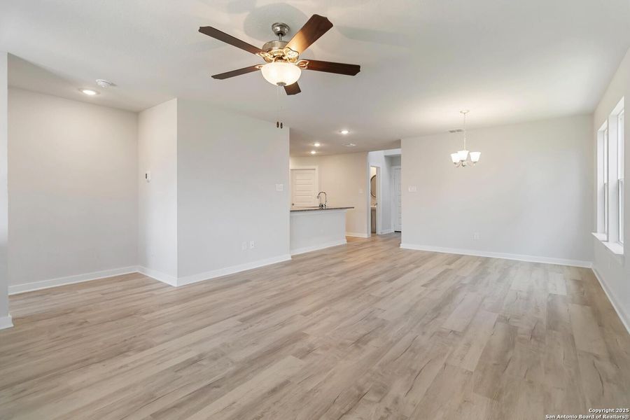 Spacious, unfurnished interior of a new home in Willow Point, San Antonio (Image 13). Spacious, unfurnished interior of a new home in Willow Point, San Antonio (Image 13).