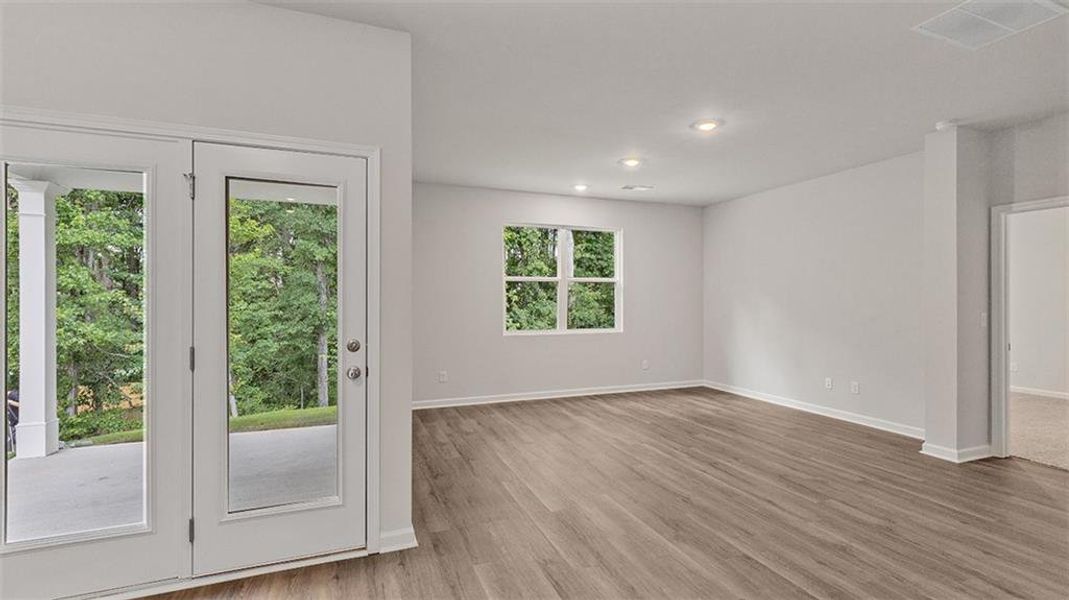 Spacious, unfurnished interior of a new home in Teamon Pointe, Griffin (Image 16).