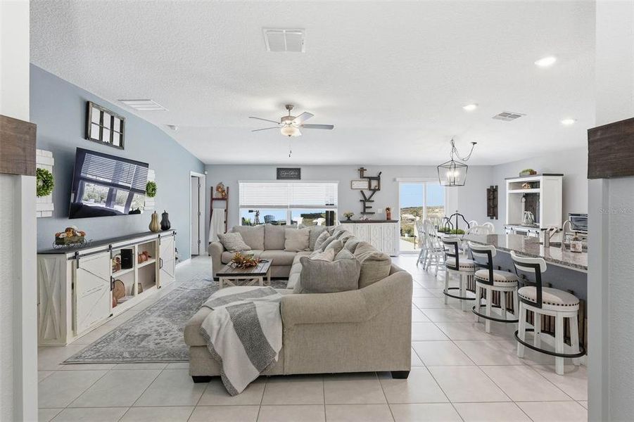 Furnished interior view inside a new home in Verano: The Estates, Spring Hill (Image 4). Furnished interior view inside a new home in Verano: The Estates, Spring Hill (Image 4).