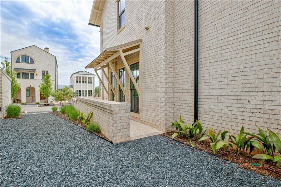 Exterior details and patio area of a home in Trilith, Fayetteville (Image 24).