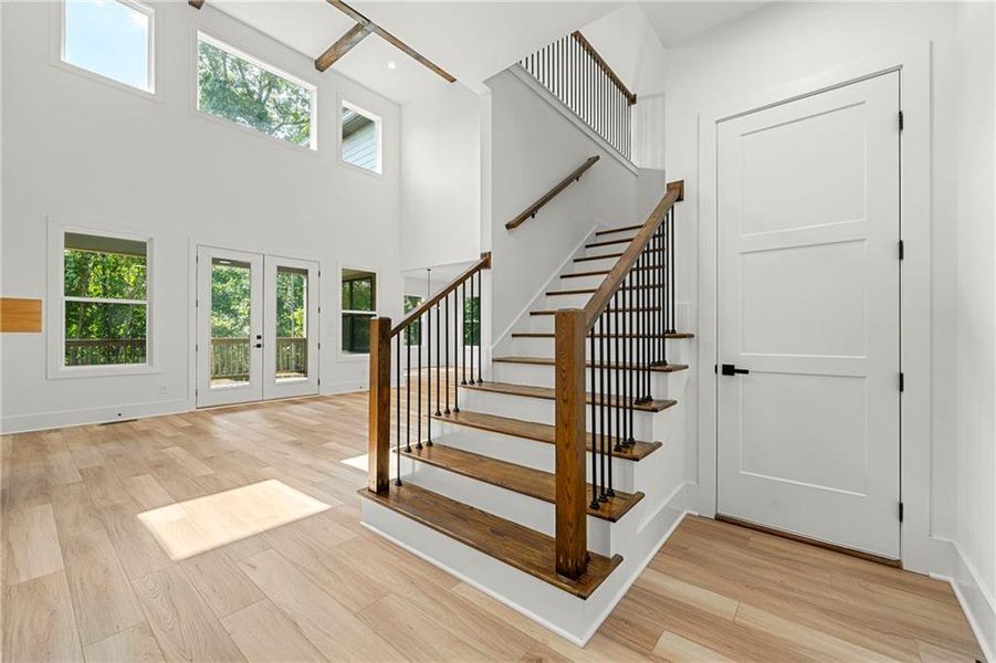 Spacious, unfurnished interior of a new home in , Jefferson (Image 36).
