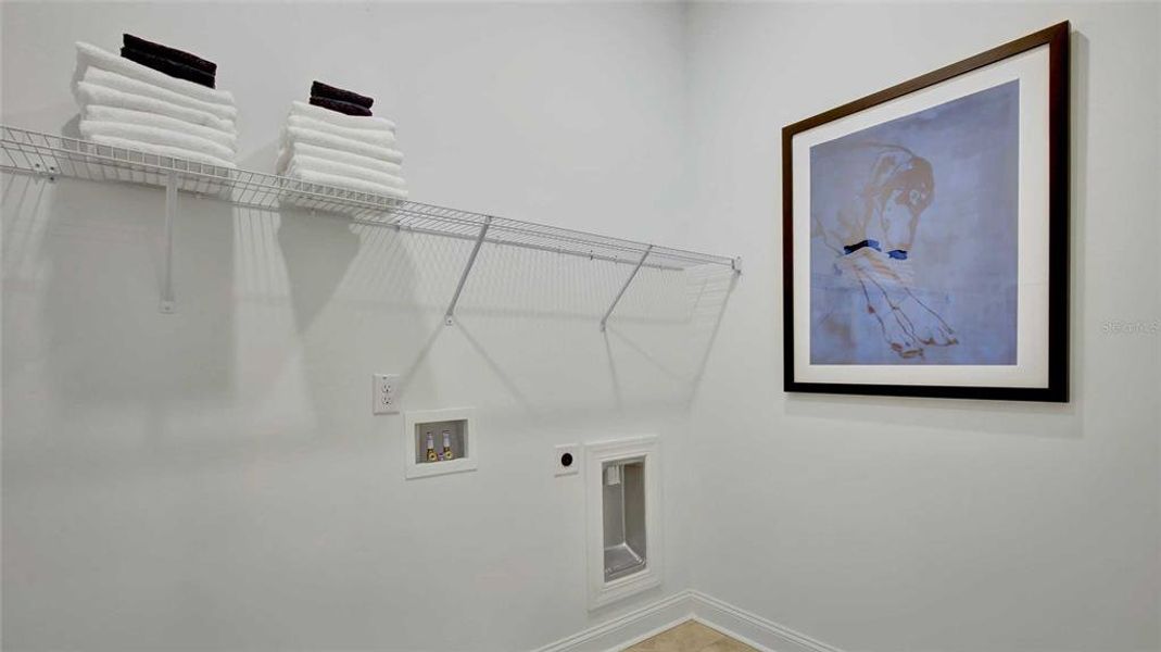 Spacious, unfurnished interior of a new home in , Deland (Image 21).