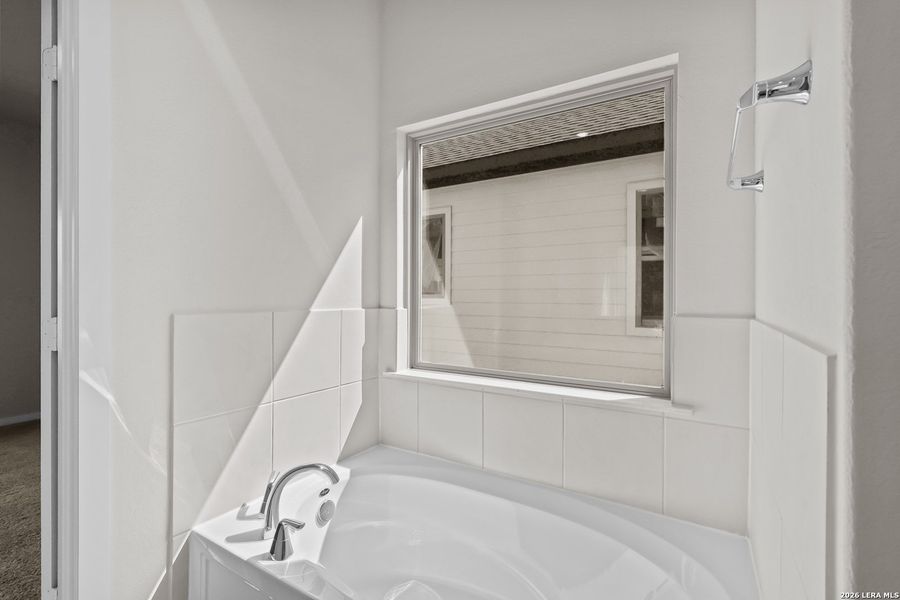 Close-up of interior finishes inside a home in Summerlin, San Antonio (Image 21).