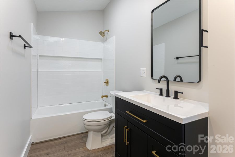 Right Wing-1 of 2 Full Bathrooms (tub/shower)