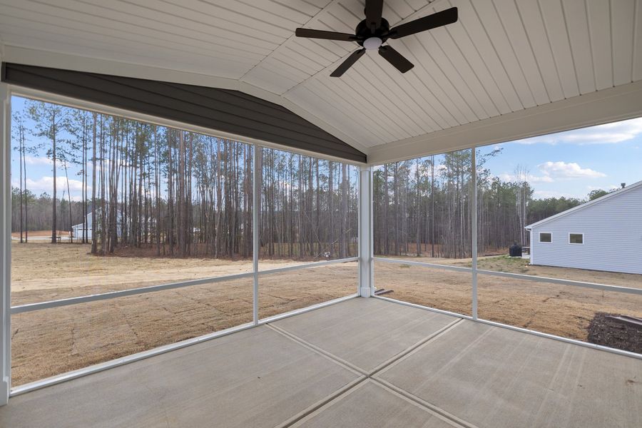 Representative exterior details of a home built from the The Hampton by RobuckHomes in Baylee Ridge, Selma (Image 75).