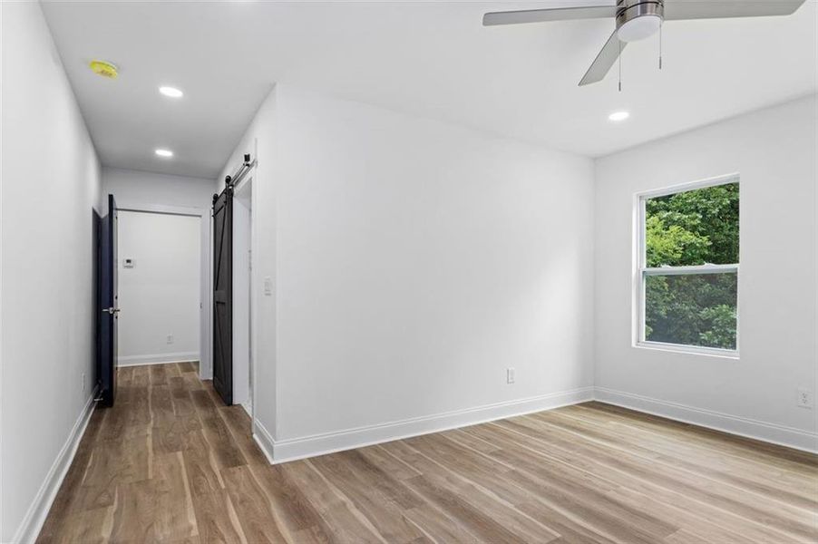 Spacious, unfurnished interior of a new home in , Atlanta (Image 39).