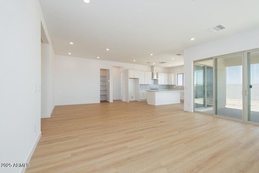 Tri Pointe Homes - Soleo 324 - Dining an Tri Pointe Homes - Soleo 324 - Dining an