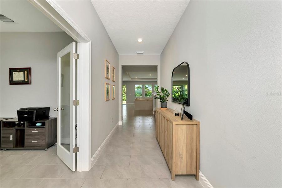Furnished interior view inside a new home in , Apollo Beach (Image 47).
