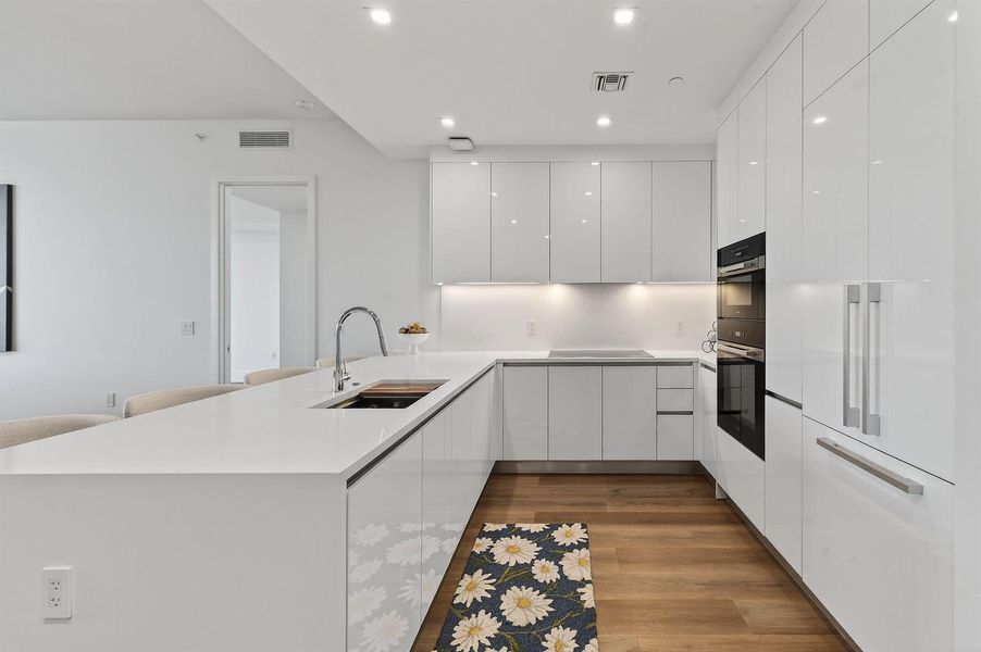 220LakeShoreDr#715(2) 220LakeShoreDr#715(2)