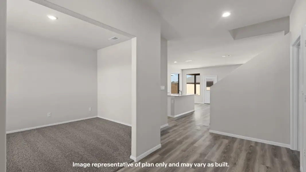 Spacious, unfurnished interior of a new home in Yukon Ridge, Odessa (Image 12).