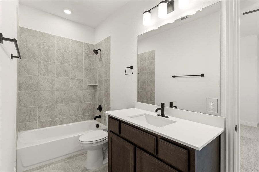 06. 409 Spoonbill - 2ND Bath