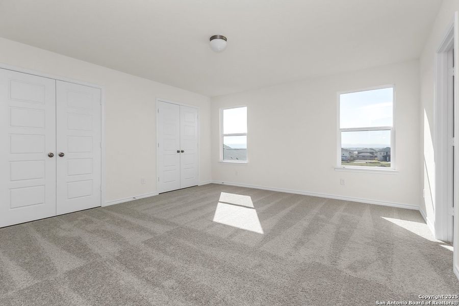 Spacious, unfurnished interior of a new home in Knox Ridge, Converse (Image 14).