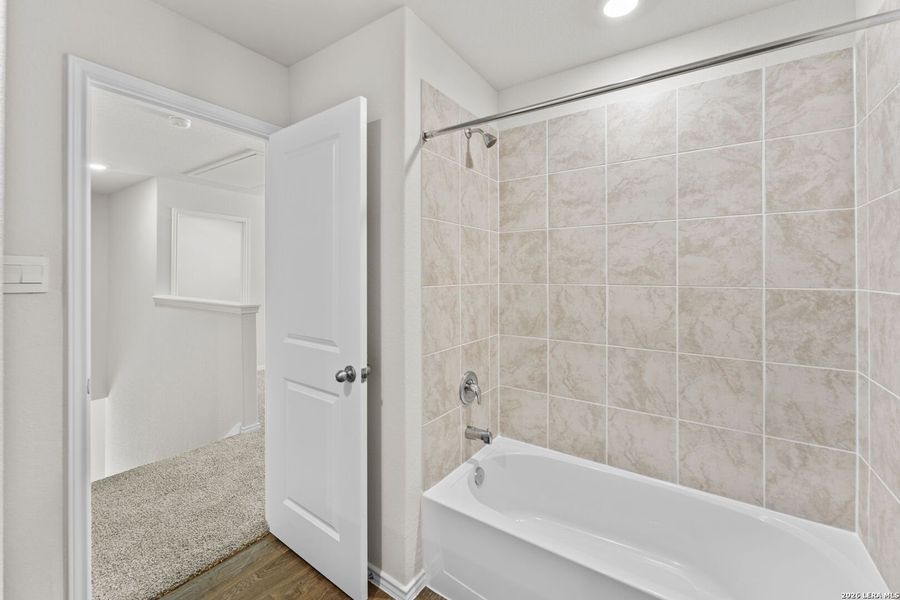 Furnished interior view inside a new home in Hunters Ranch, San Antonio (Image 5).