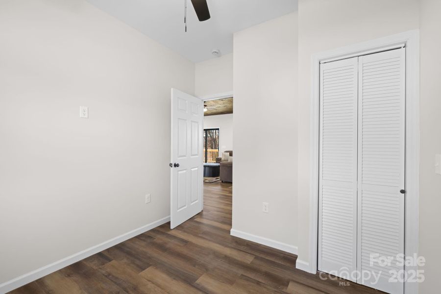Spacious, unfurnished interior of a new home in , Bryson City (Image 23).