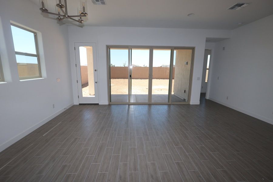 Spacious, unfurnished interior of a new home in Artesa at Soleo, San Tan Valley (Image 6).