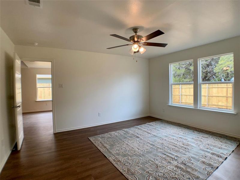 Image 8 of a home in .