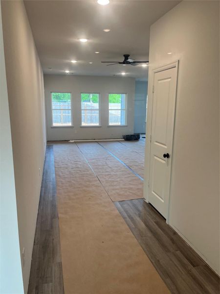 Spacious, unfurnished interior of a new home in , Houston (Image 3).