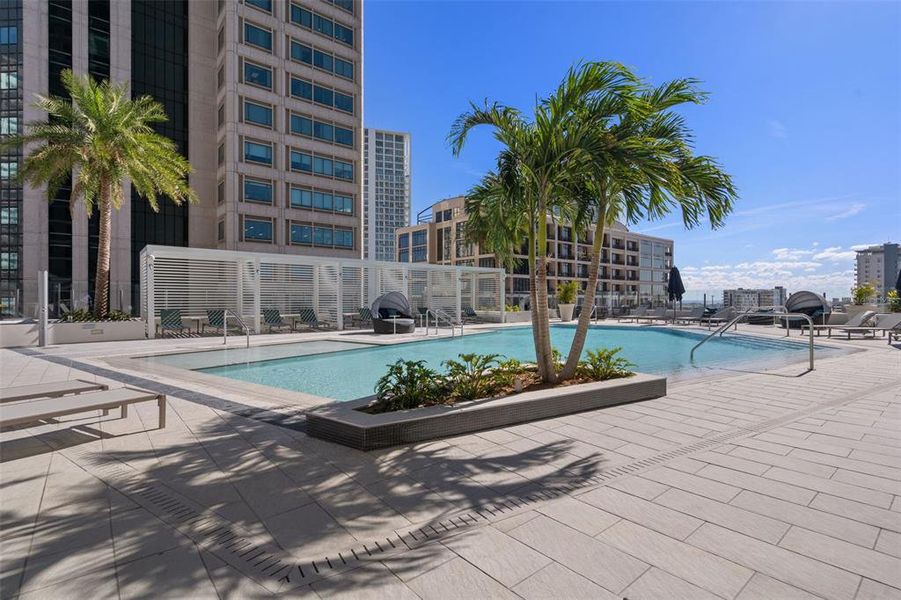 Condo located in St. Petersburg, FL showcasing its design and architecture (Image 27). Condo located in St. Petersburg, FL showcasing its design and architecture (Image 27).