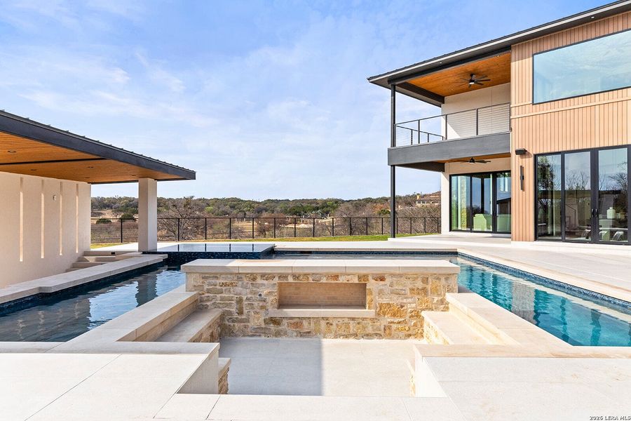 Exterior details and patio area of a home in , San Antonio (Image 24).