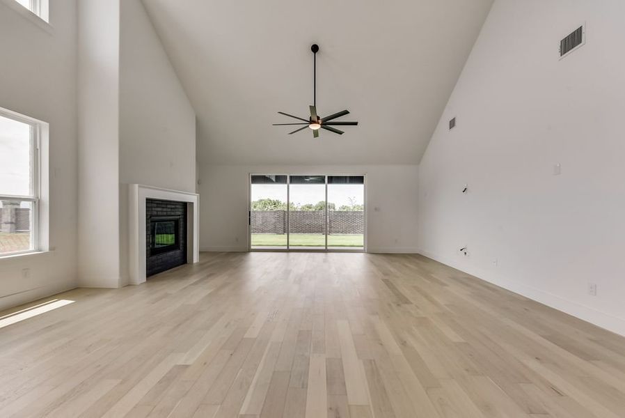 Representative unfurnished interior of a home built from the Heath - 4452SPR by Shaddock Homes in Grand Oaks at Green Meadows - 50', Celina (Image 12). Representative unfurnished interior of a home built from the Heath - 4452SPR by Shaddock Homes in Grand Oaks at Green Meadows - 50', Celina (Image 12).