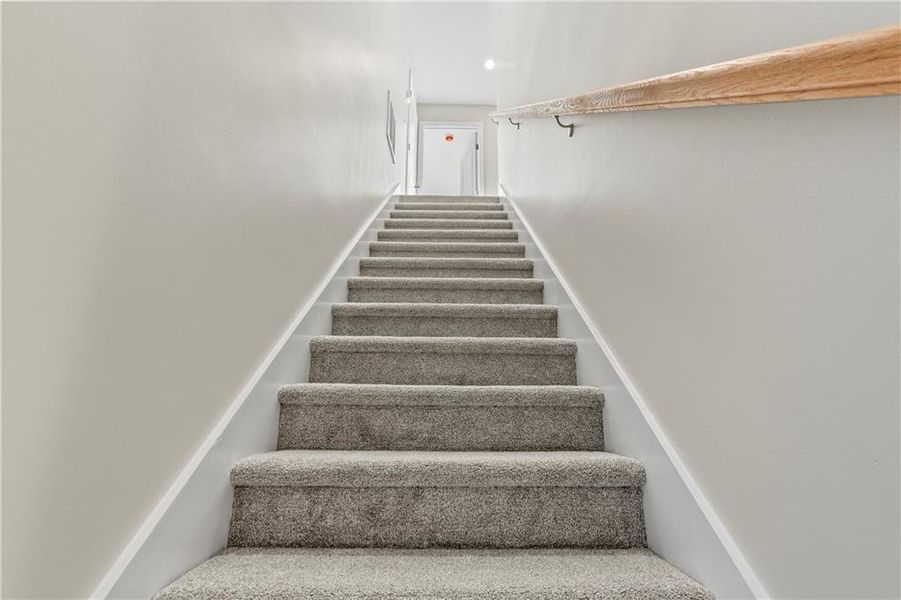 Spacious, unfurnished interior of a new home in , Gainesville (Image 57).
