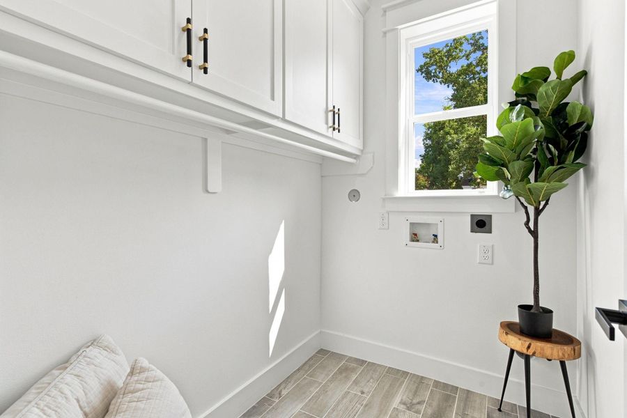 Spacious, unfurnished interior of a new home in , Houston (Image 40).