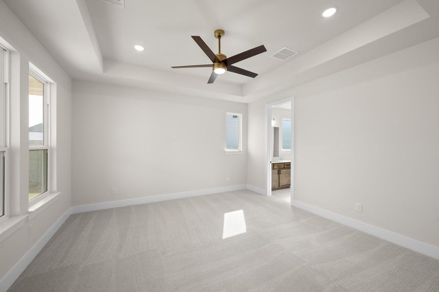 Spacious, unfurnished interior of a new home in The Retreat at Harvest, Argyle (Image 22).