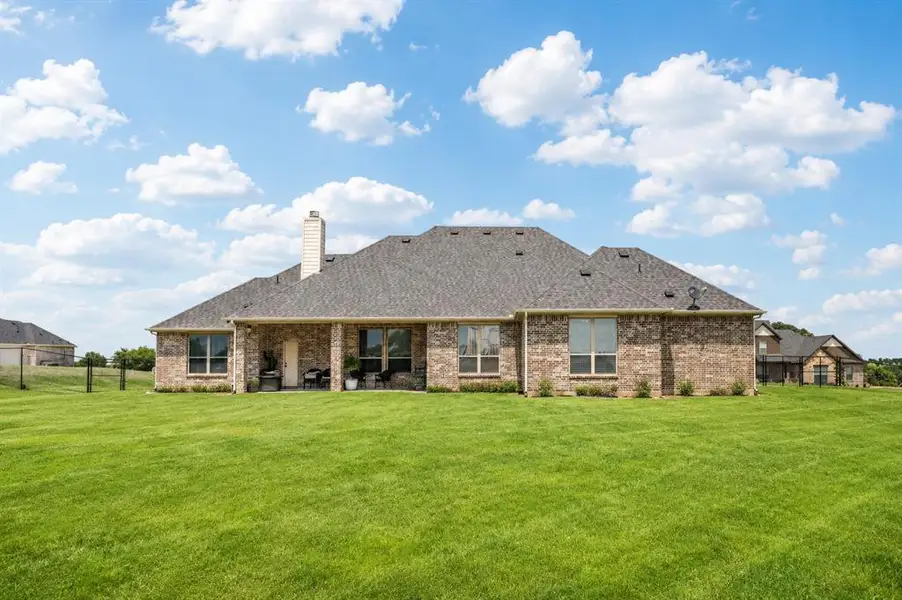 Exterior details and patio area of a home in , Waxahachie (Image 24).