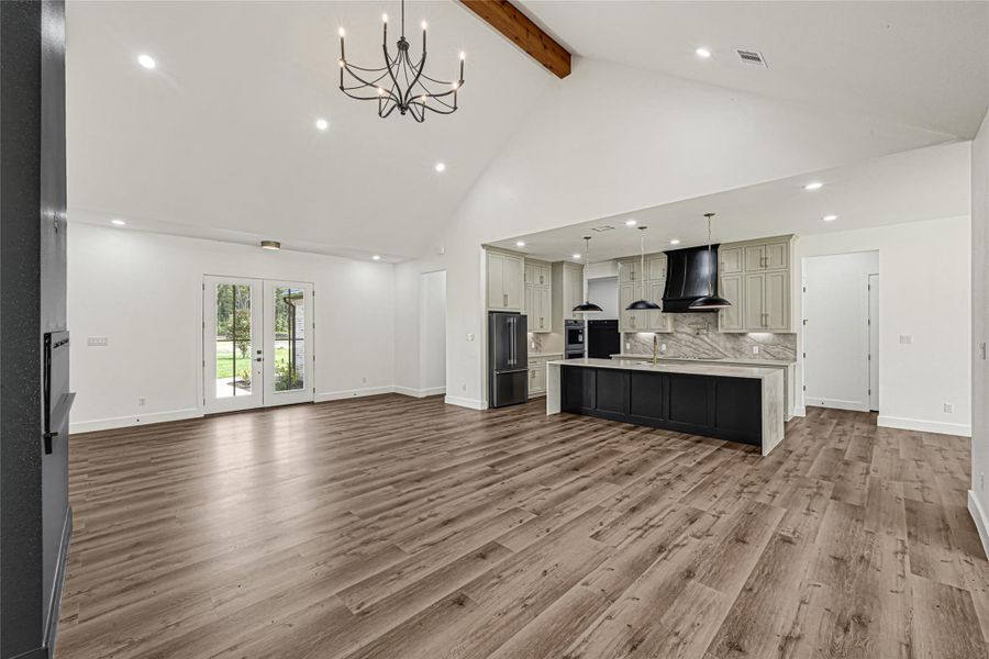 Spacious, unfurnished interior of a new home in , Conroe (Image 14).