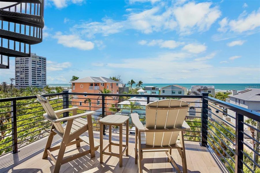 Exterior details and patio area of a home in , Sarasota (Image 20).