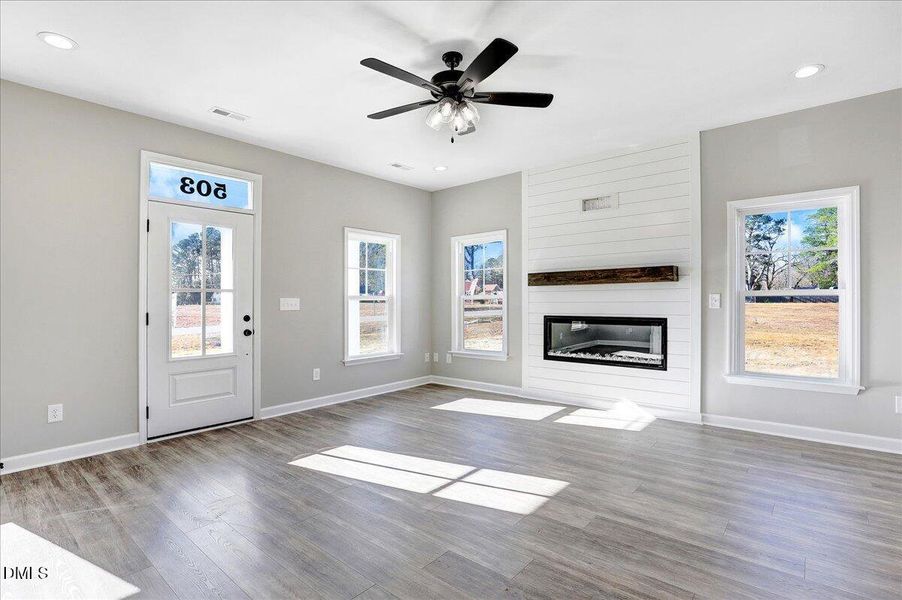 23-503 E 1st St-23 23-503 E 1st St-23