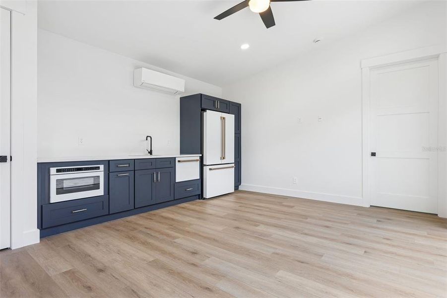 Spacious, unfurnished interior of a new home in , Tampa (Image 59). Spacious, unfurnished interior of a new home in , Tampa (Image 59).